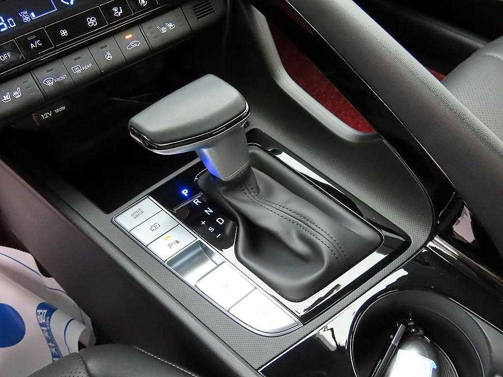 HYUNDAI Avante - Vista 10