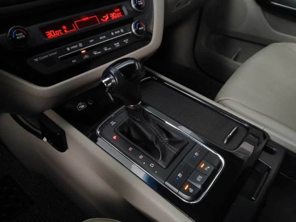 KIA Carnival 2016 Blanco - Importación desde Corea - HF Imports Iquique - Foto 14