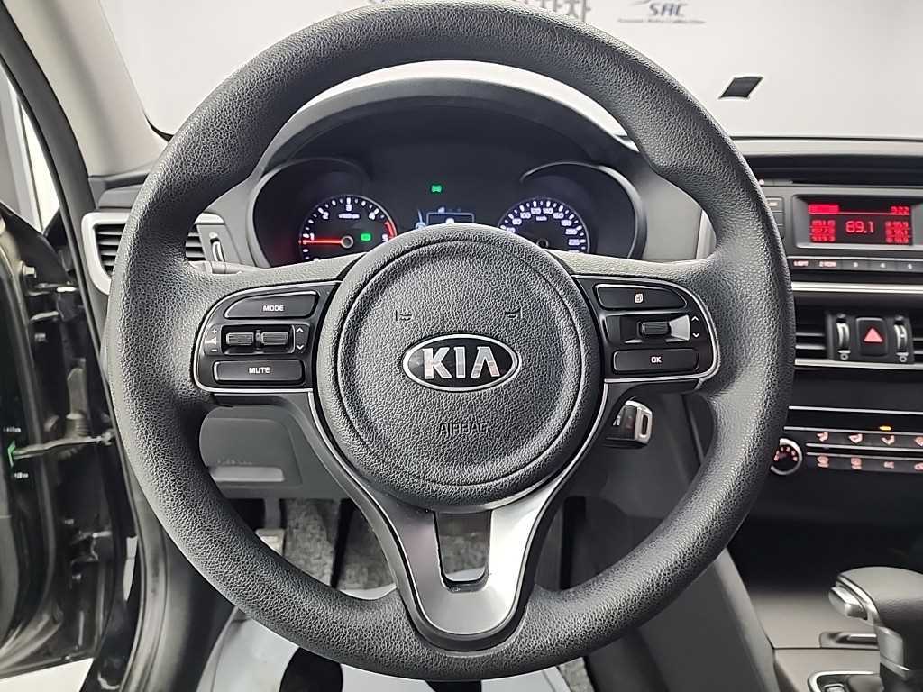 KIA K5 - Vista 9