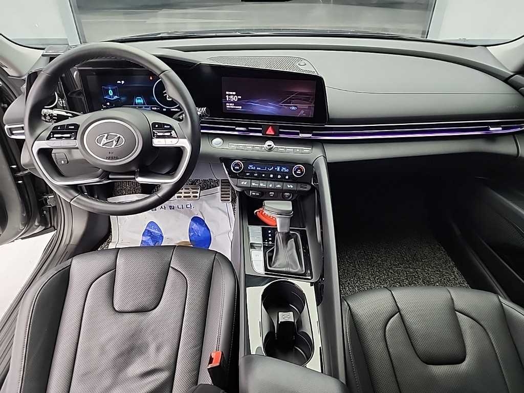 HYUNDAI Avante - Vista 7