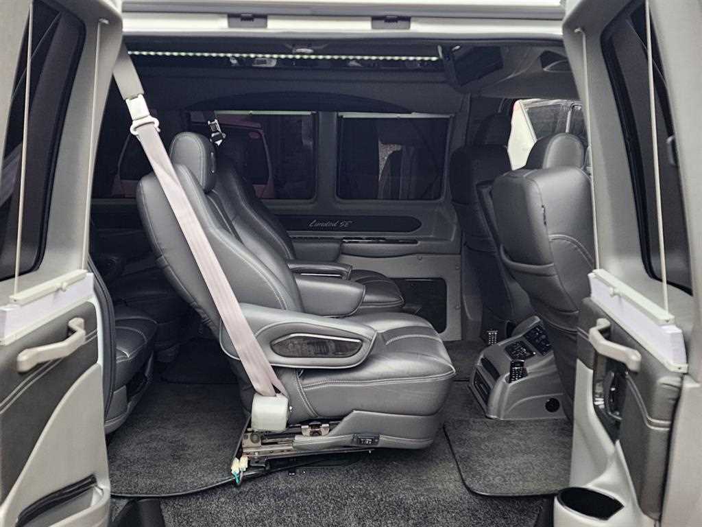 Chevrolet Express van 2017 Blanco - Importación desde Corea - HF Imports Iquique - Foto 15