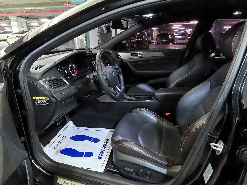 HYUNDAI Sonata - Vista 6