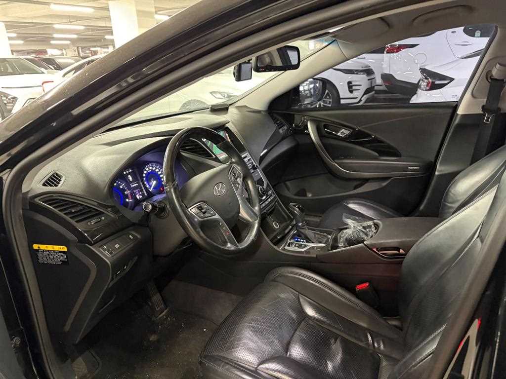 HYUNDAI Grandeur - Vista 3