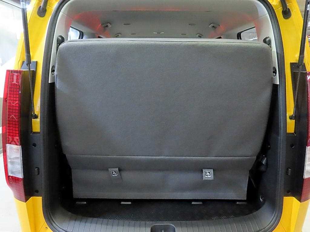 HYUNDAI Staria 2024 Amarillo - Importación desde Corea - HF Imports Iquique - Foto 16