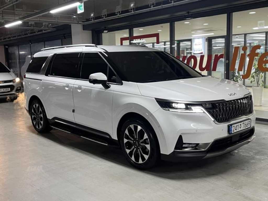 KIA Carnival 2023 Blanco - Importación desde Corea - HF Imports Iquique - Foto 1