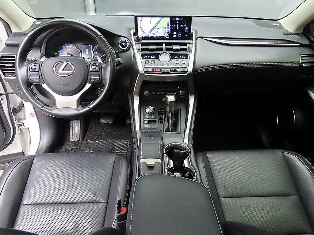 Lexus NX - Vista 7
