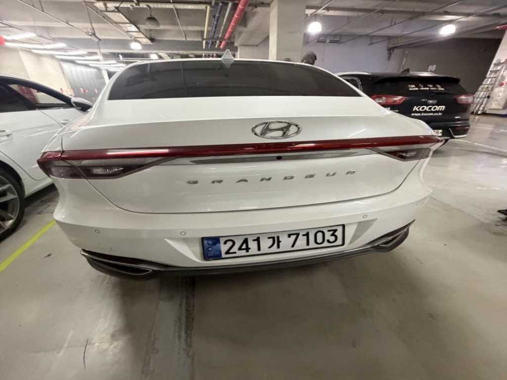 HYUNDAI Grandeur - Vista 2