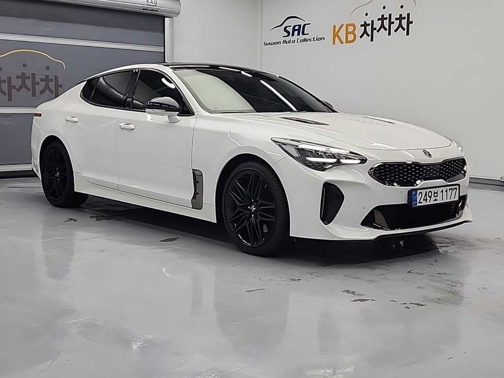 KIA Stinger - Vista 4