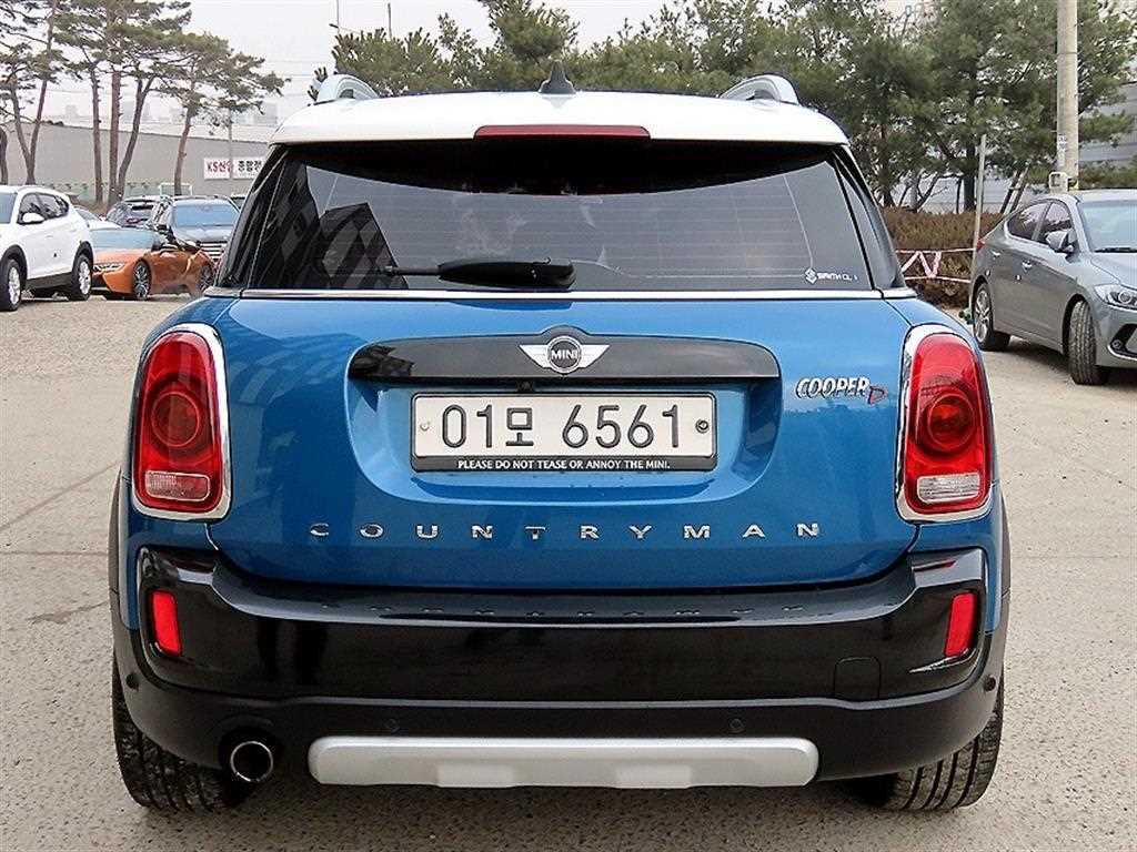 Mini Countryman - Vista 4