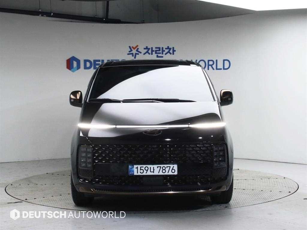 HYUNDAI Staria - Vista 3