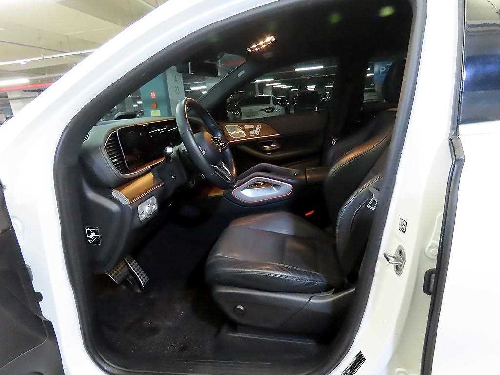 Mercedes Benz GLE Class - Vista 6