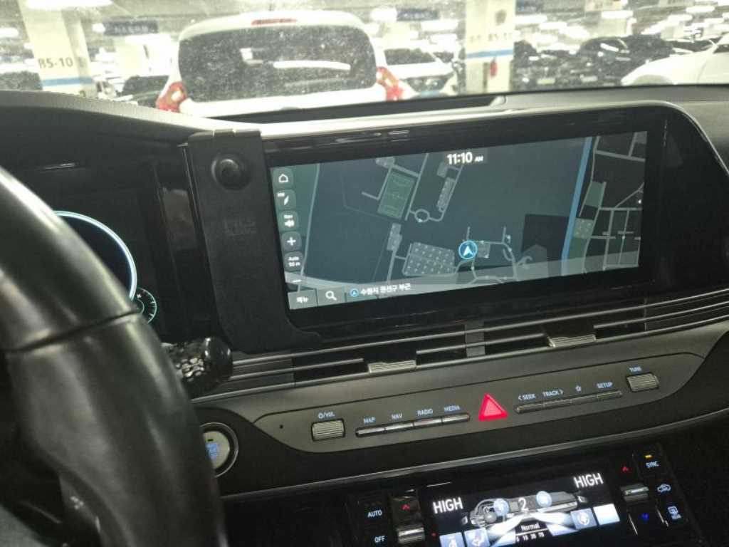 HYUNDAI Grandeur - Vista 11