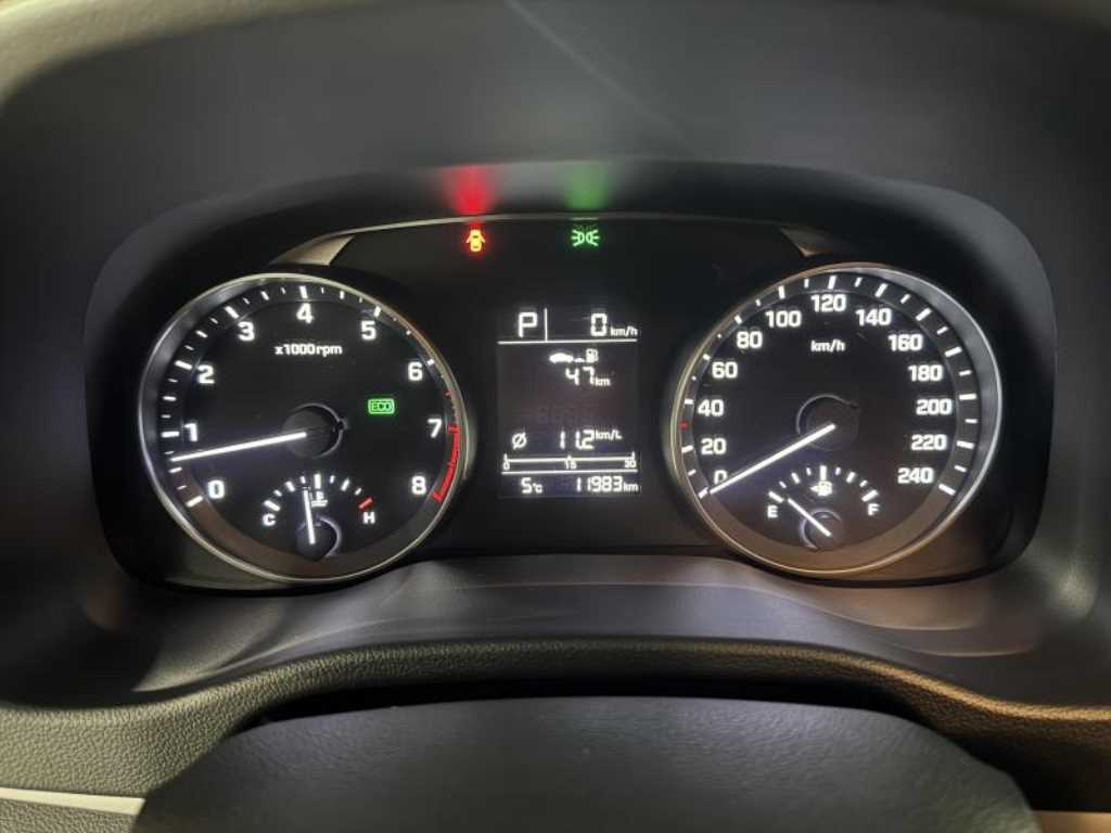 HYUNDAI Avante - Vista 8