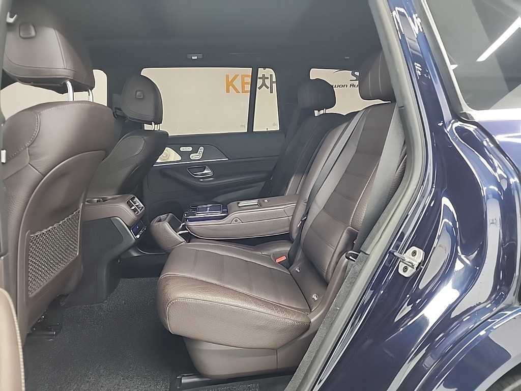 Mercedes Benz GLS Class - Vista 12