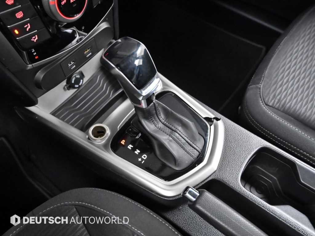 Ssangyong Tivoli - Vista 9