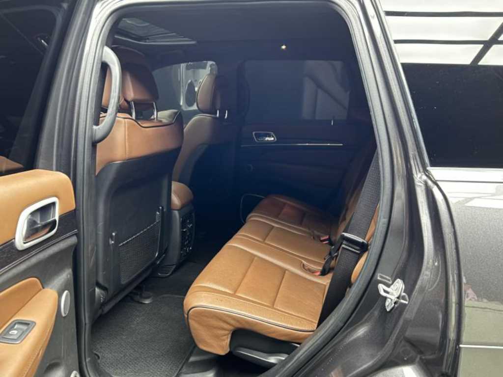 Jeep Cherokee - Vista 7