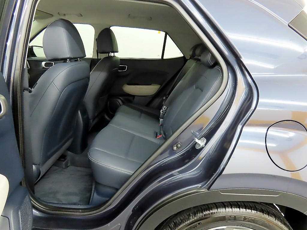 HYUNDAI Venue - Vista 6