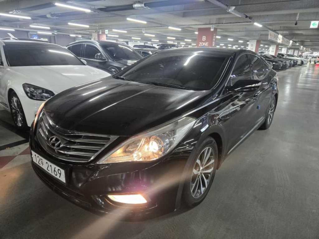 HYUNDAI Grandeur - Vista 2