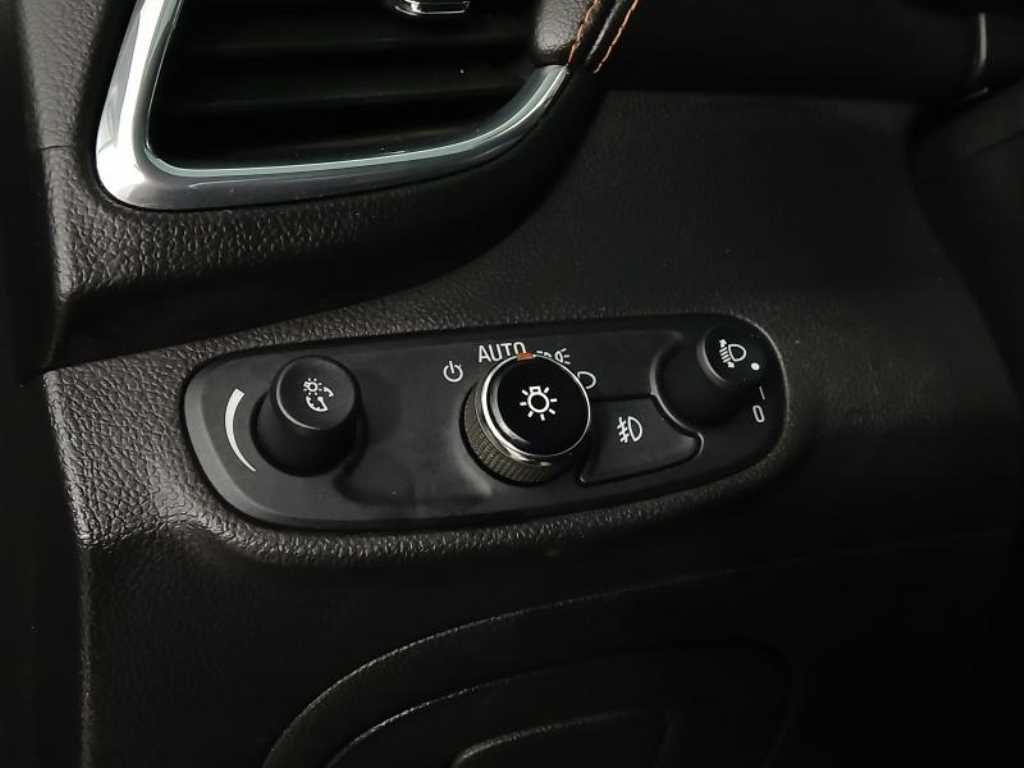 Chevrolet Trax - Vista 10