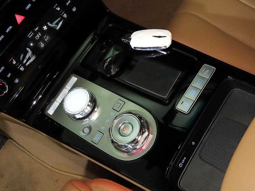 Genesis G80 - Vista 12