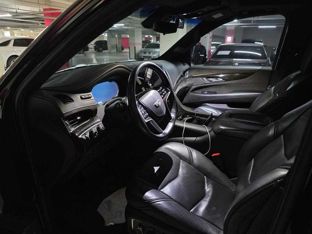 Cadillac Escalade - Vista 7