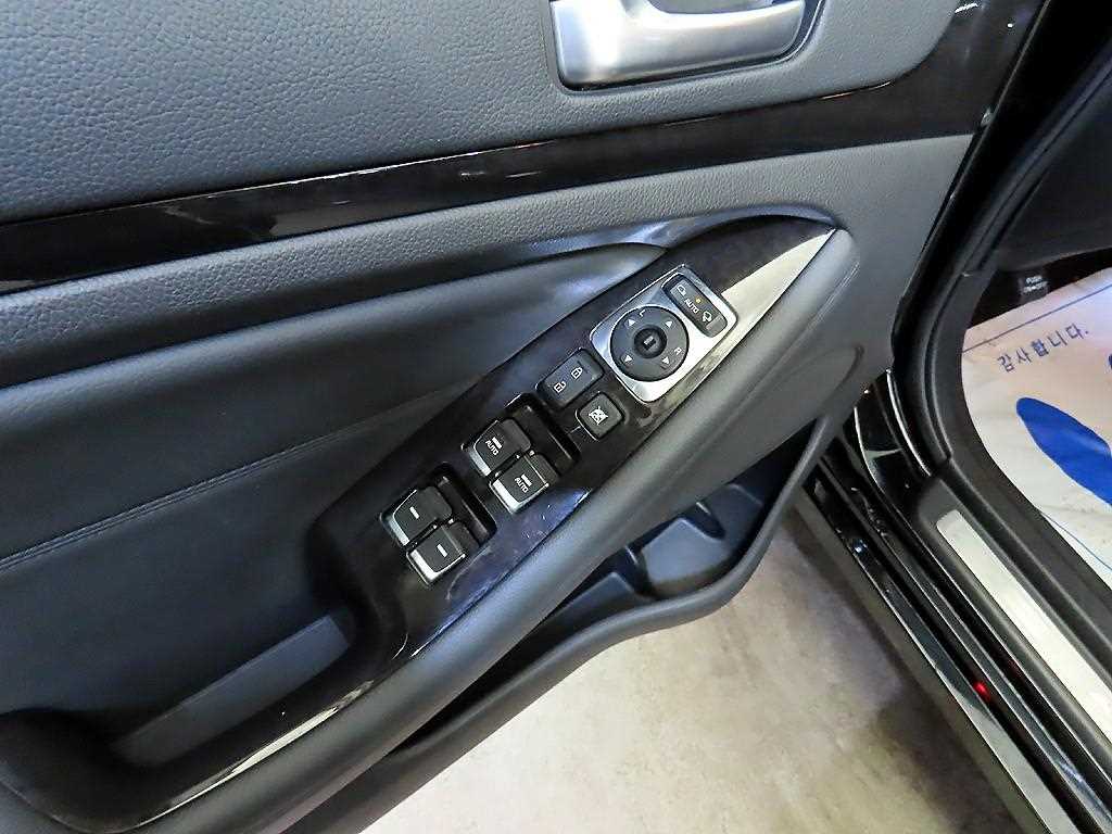 KIA K7 2013 Negro - Importación desde Corea - HF Imports Iquique - Foto 18