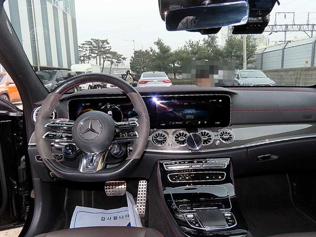 Mercedes Benz E class - Vista 7