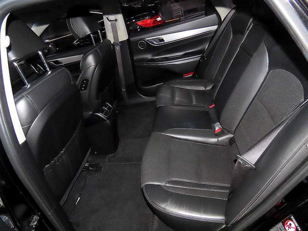 HYUNDAI Grandeur - Vista 7