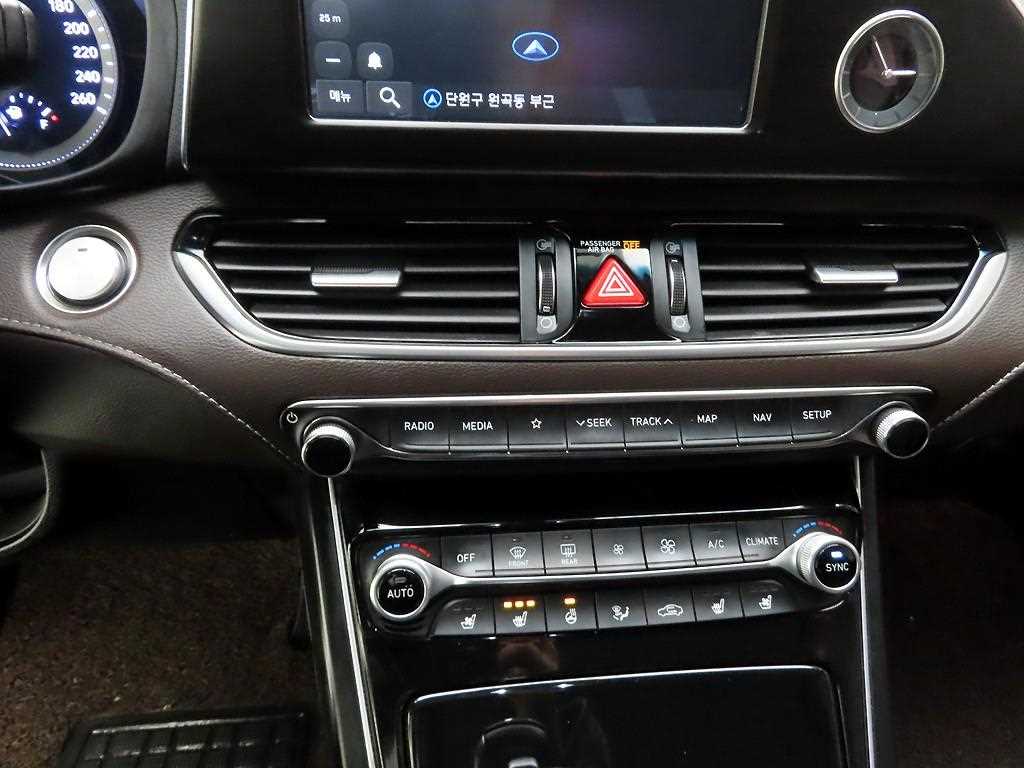 HYUNDAI Grandeur - Vista 9