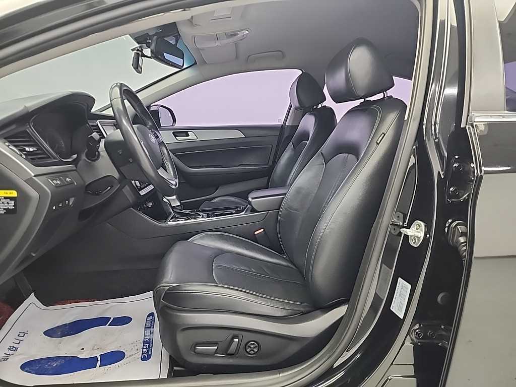 HYUNDAI Sonata - Vista 11