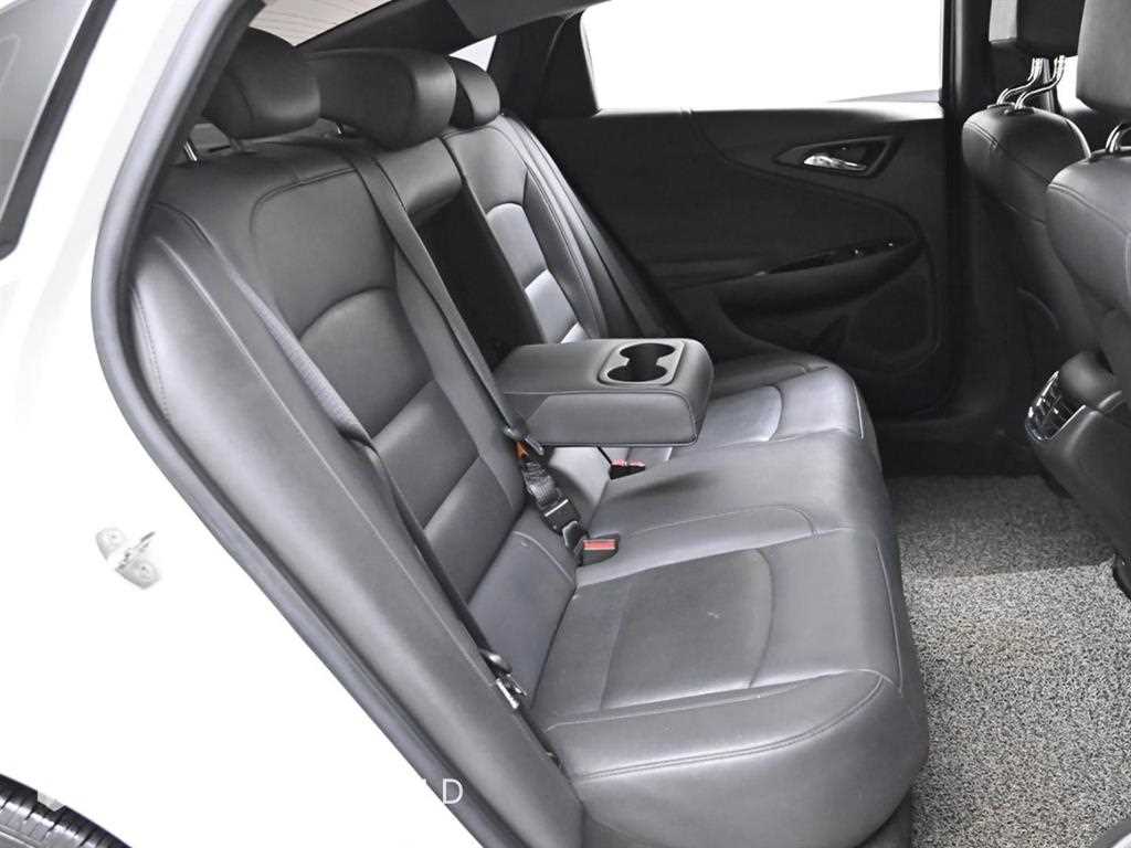 Chevrolet Malibu - Vista 12