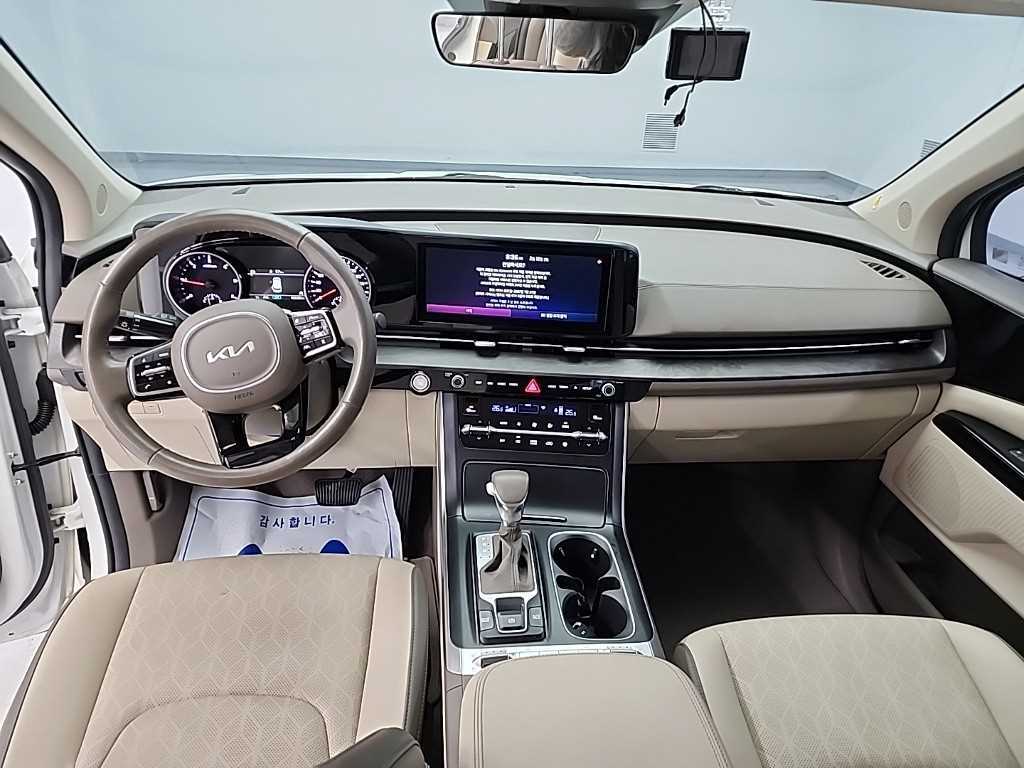 KIA Carnival - Vista 7