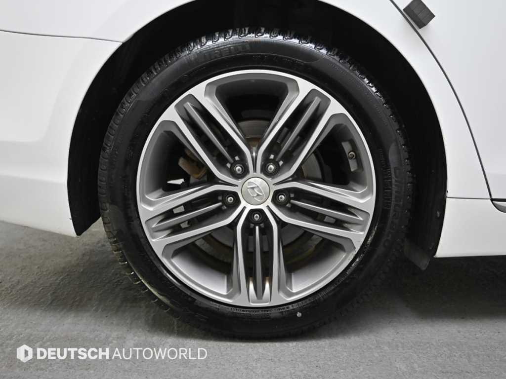 HYUNDAI Grandeur - Vista 5