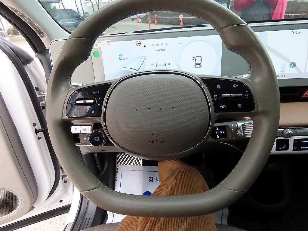 HYUNDAI Ioniq 5 - Vista 8