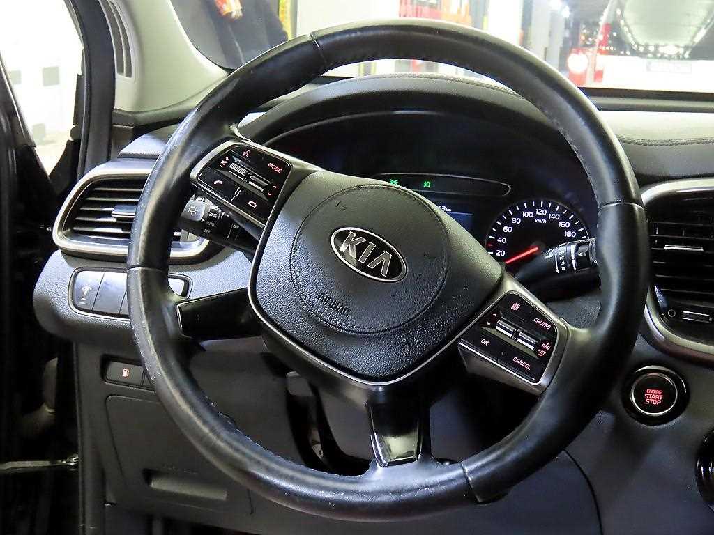 KIA Sorento - Vista 8