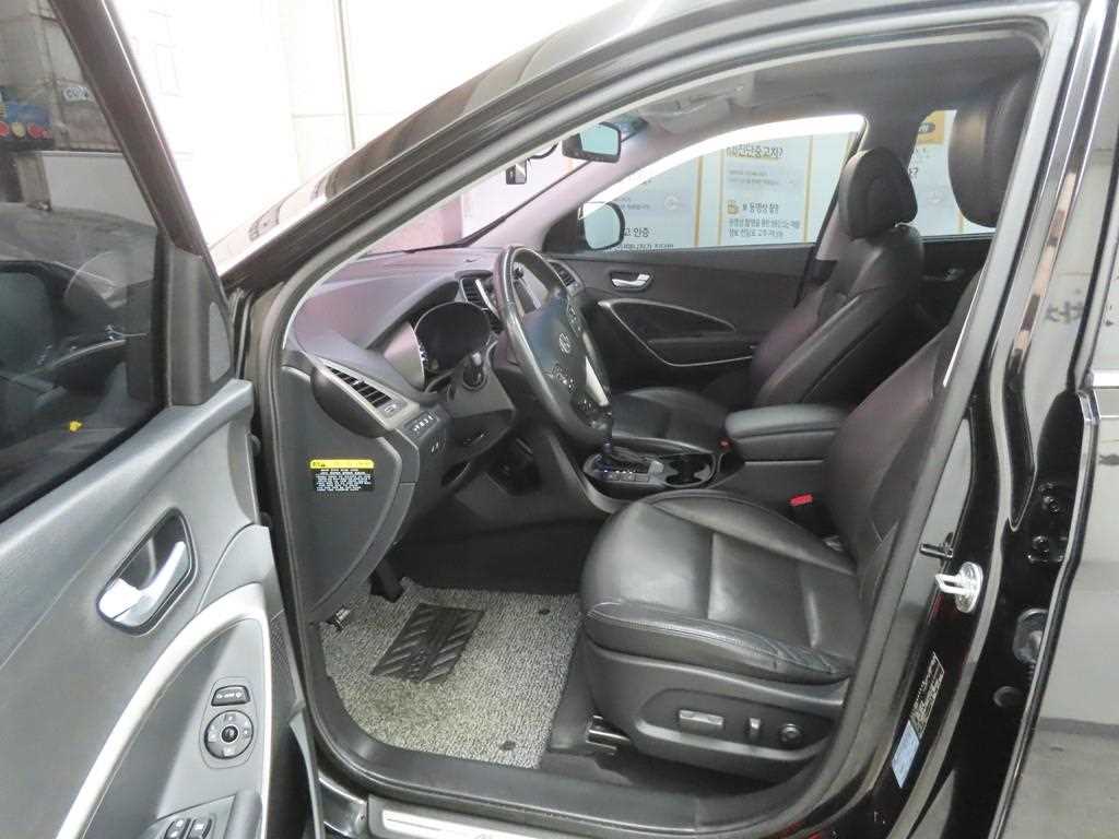 HYUNDAI Maxcruz - Vista 5