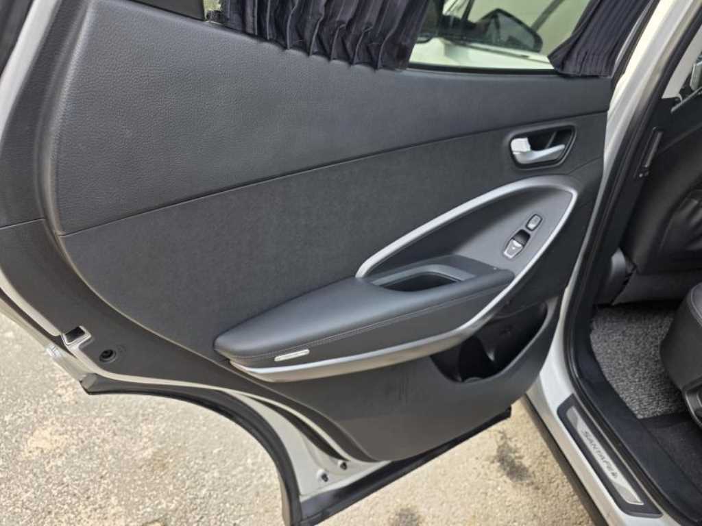 HYUNDAI Santa Fe - Vista 7