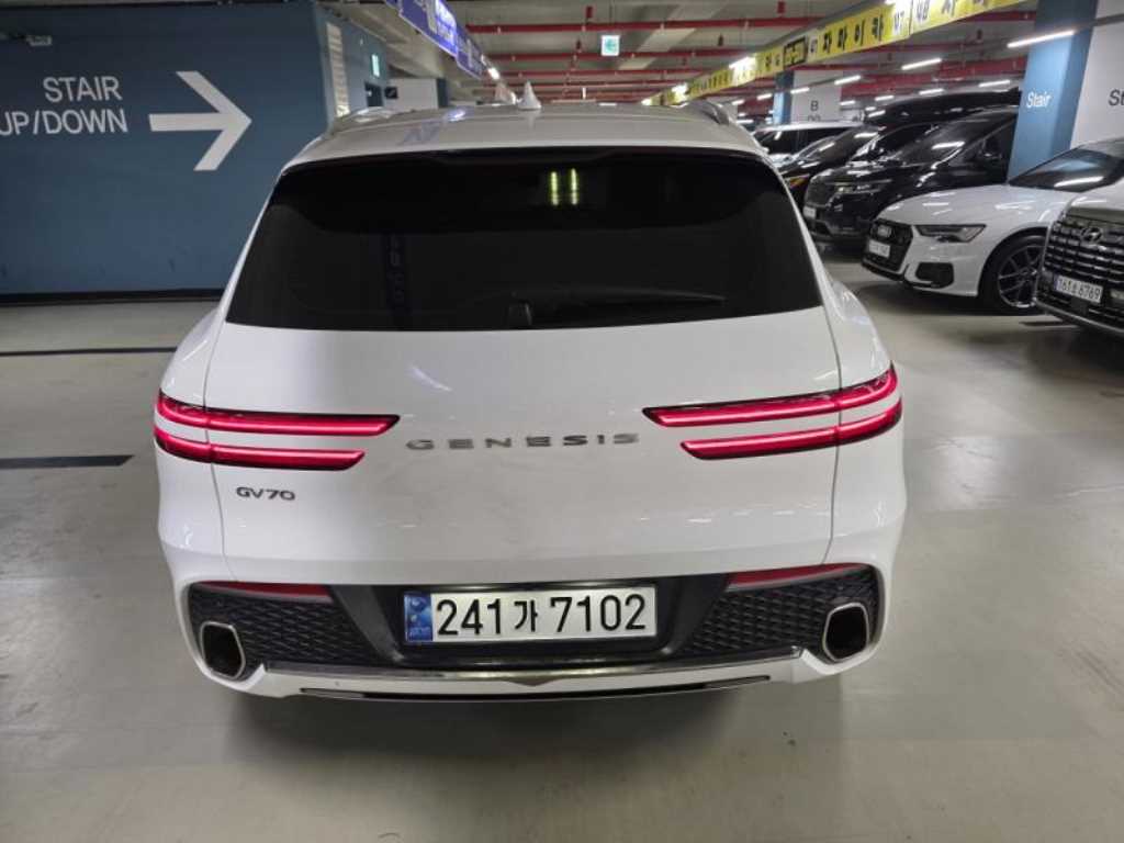Genesis GV70 - Vista 3