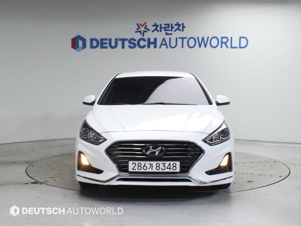 HYUNDAI Sonata - Vista 3