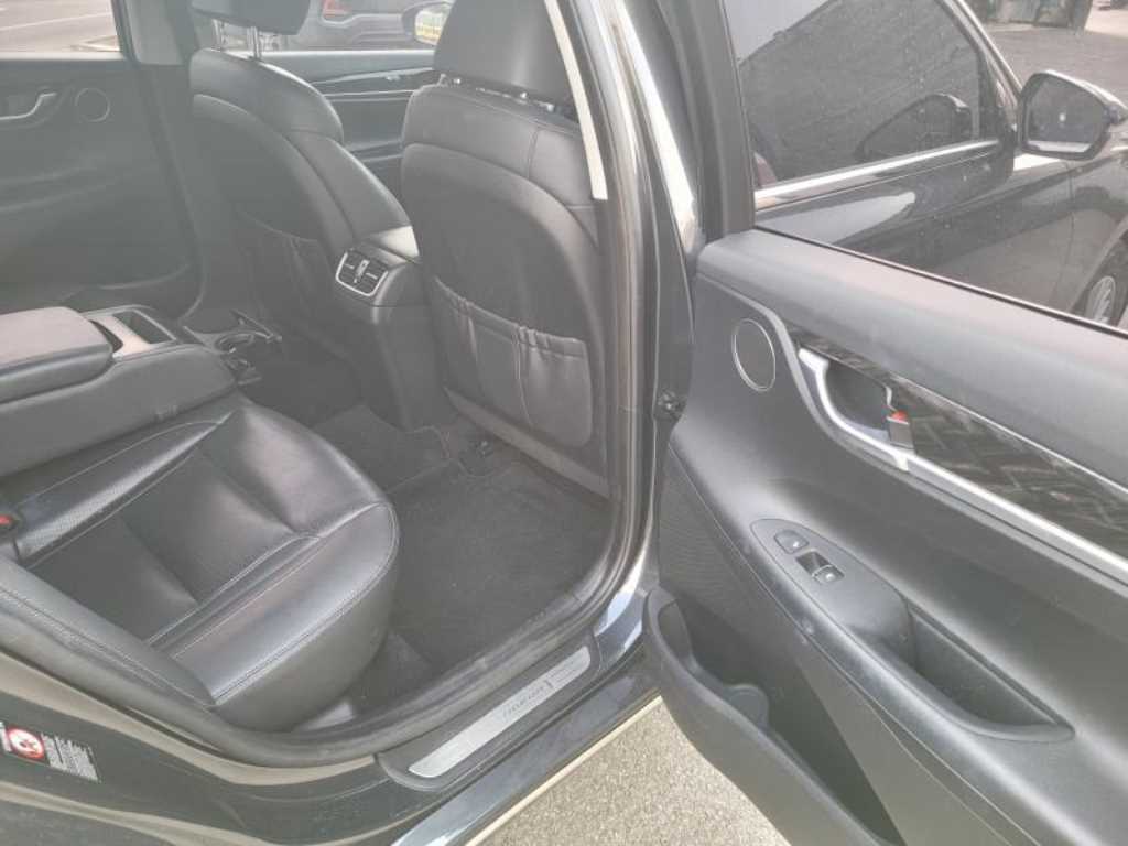 HYUNDAI Grandeur - Vista 5