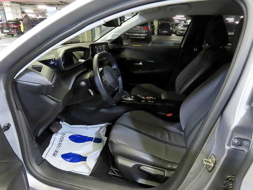 Peugeot 208 - Vista 6