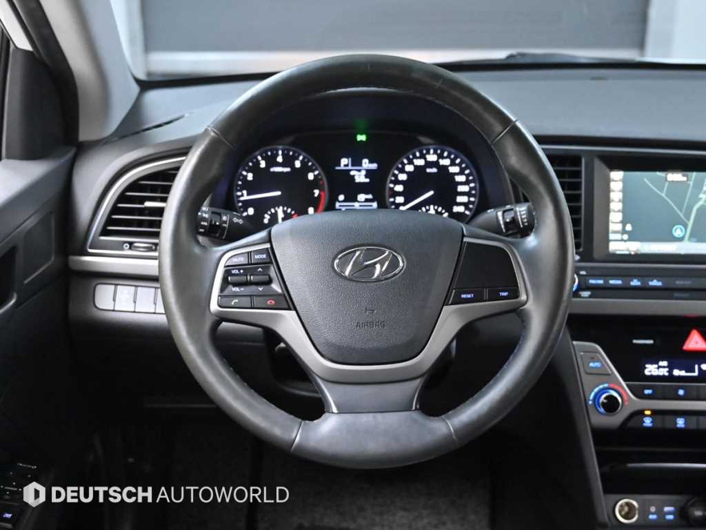 HYUNDAI Avante 2016 Blanco - Importación desde Corea - HF Imports Iquique - Foto 13
