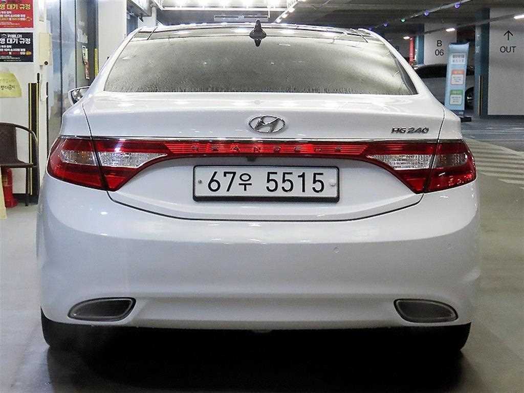 HYUNDAI Grandeur - Vista 5