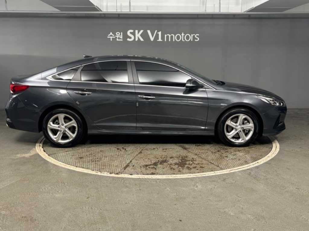 HYUNDAI Sonata - Vista 3