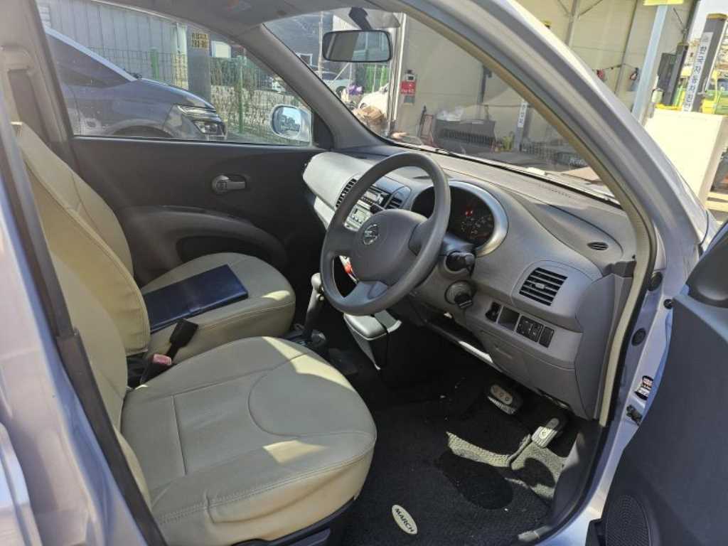 Nissan March - Vista 8