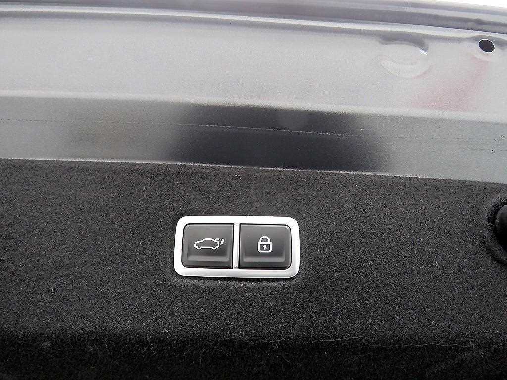 HYUNDAI Ioniq 6 - Vista 5