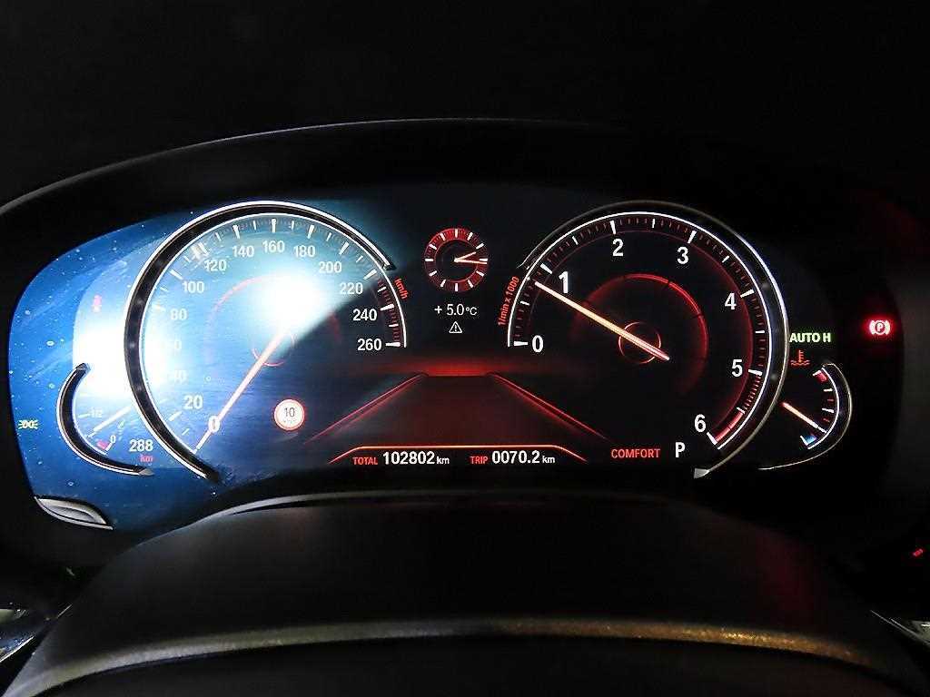 BMW 5 Series - Vista 9