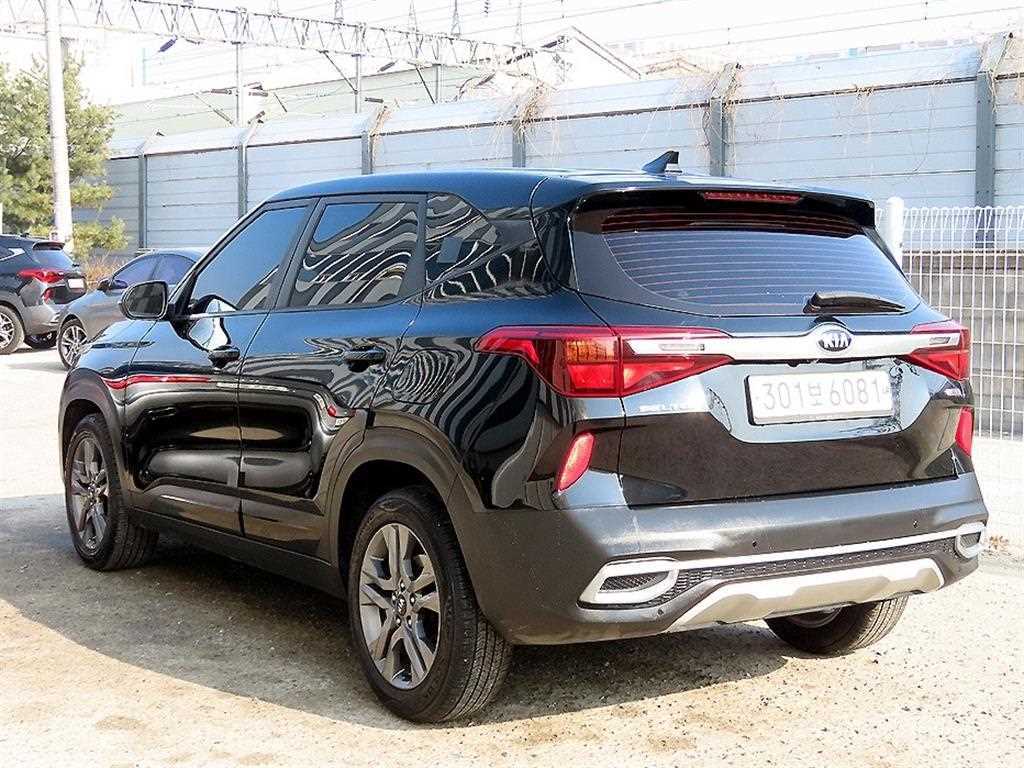 KIA Seltos - Vista 3