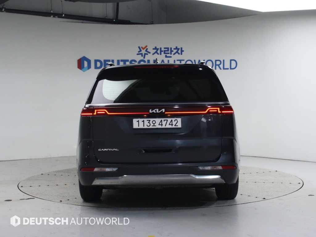 KIA Carnival - Vista 4