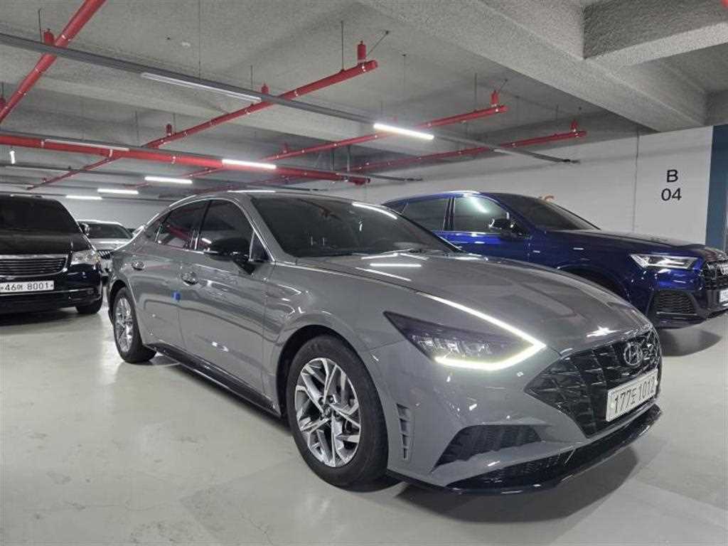 HYUNDAI Sonata - Vista 2